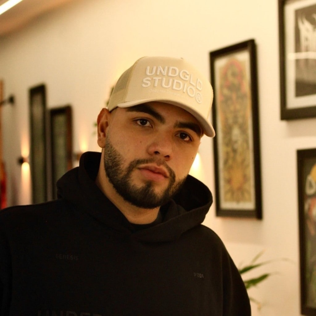 Neutrottt, Tattoo Artist